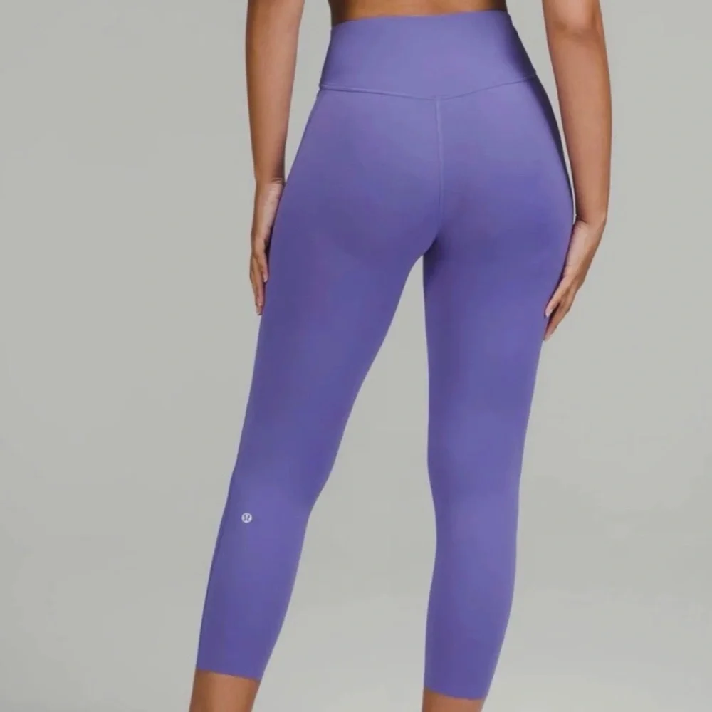 Lululemon Women's Purple High-Waisted Leggings